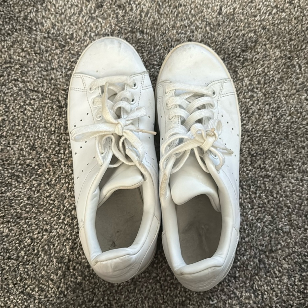 White Stan smith adidas size 8